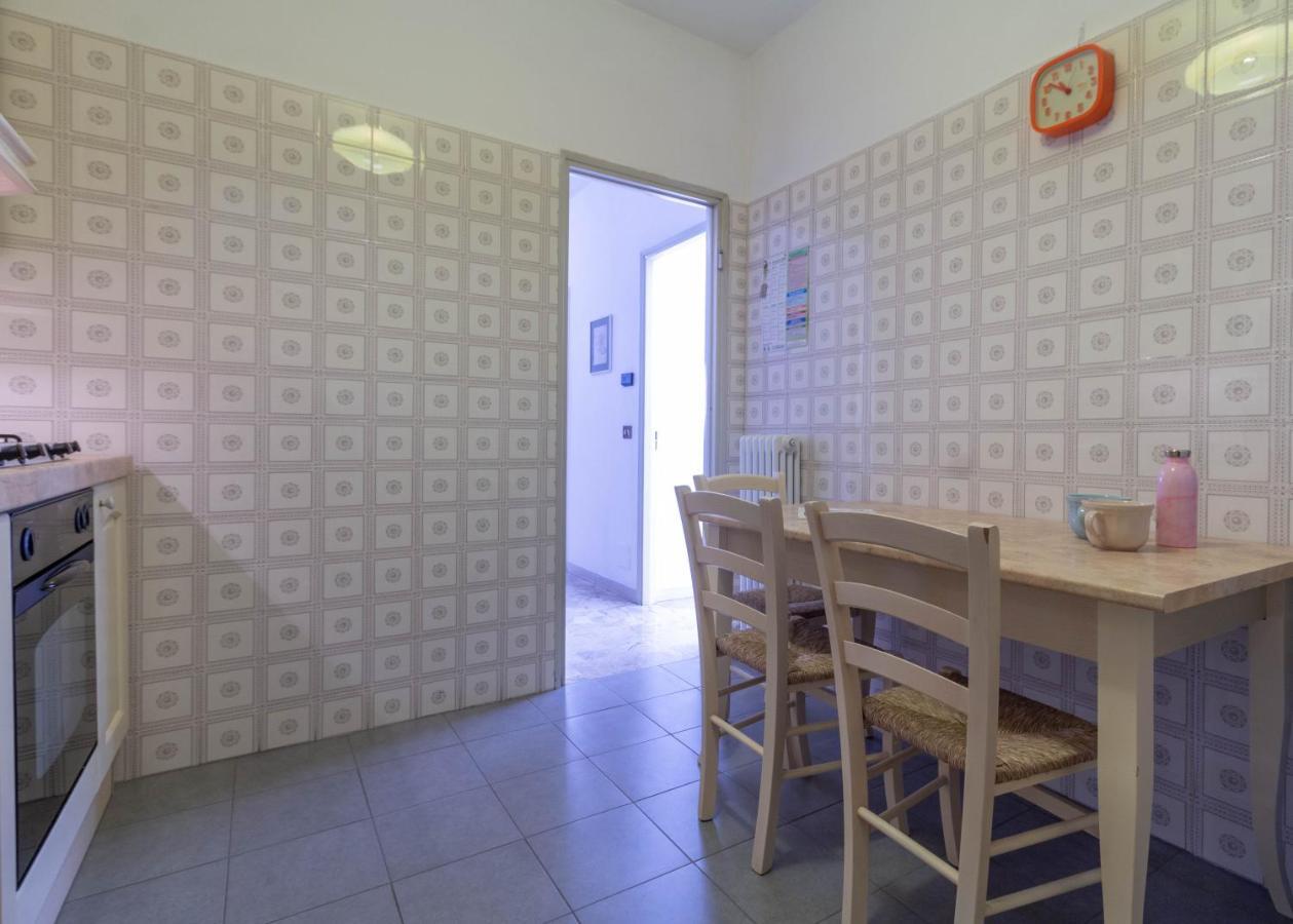 Mamma Ciccia Holiday Home - Lake Front Apartment مانديلو ديل لاريو المظهر الخارجي الصورة