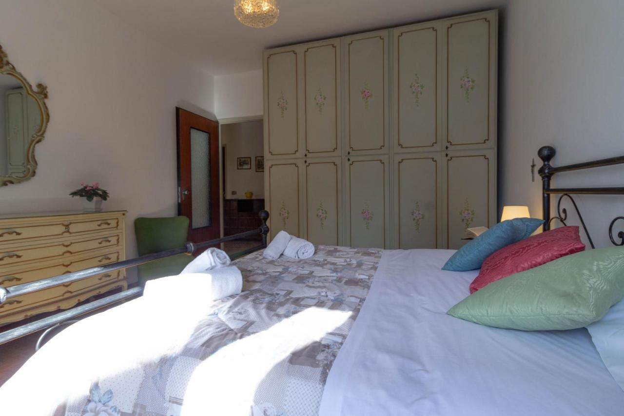 Mamma Ciccia Holiday Home - Lake Front Apartment مانديلو ديل لاريو المظهر الخارجي الصورة