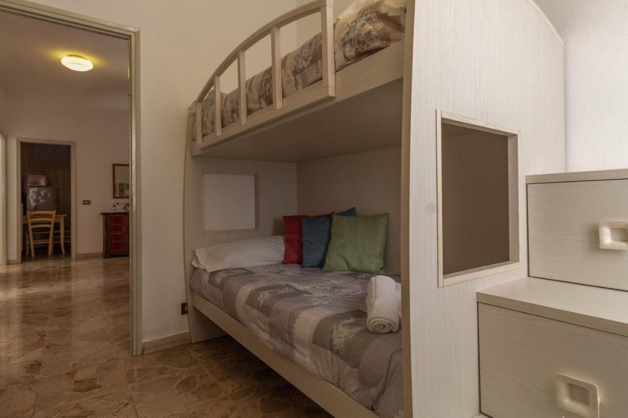 Mamma Ciccia Holiday Home - Lake Front Apartment مانديلو ديل لاريو المظهر الخارجي الصورة